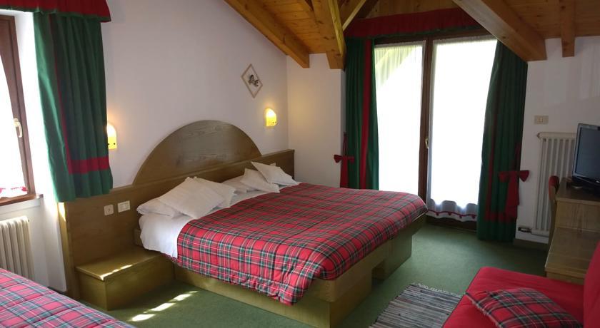 La Felce Bed & Breakfast Carisolo Pokój zdjęcie